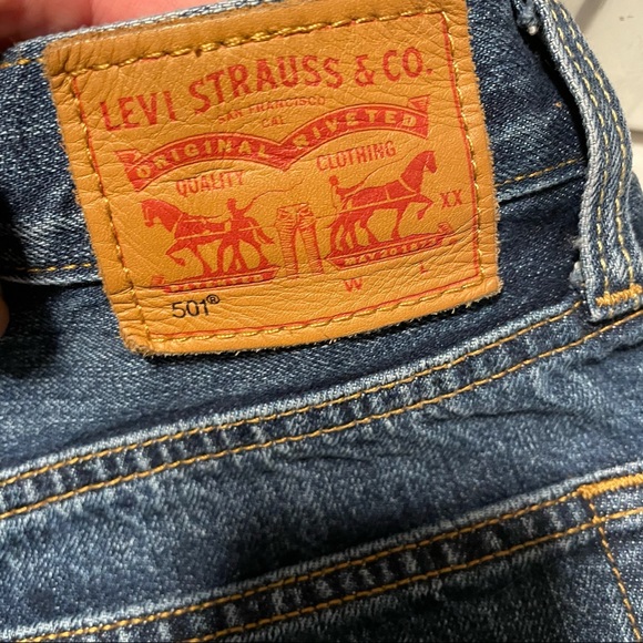 Levi’s vintage denim jeans high rise shorts! - Picture 8 of 9
